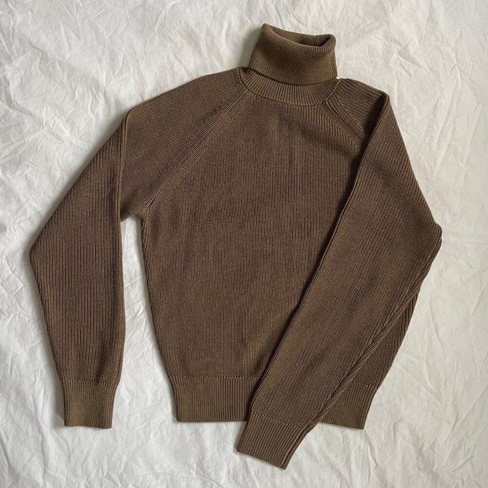 Uniqlo men's wool blend turtleneck - size medium